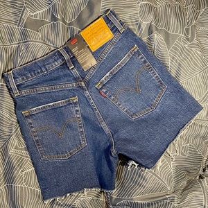 Levi’s Ribcage Denim Shorts, Size 26